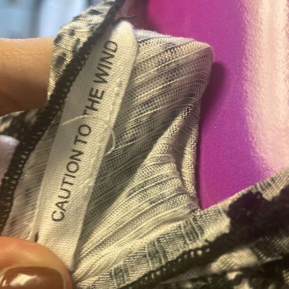 Caution to the wind snake skin print top - Picture 5 of 5